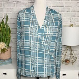 Cabi Crossover Chiffon‎ Top, Size Medium lc112